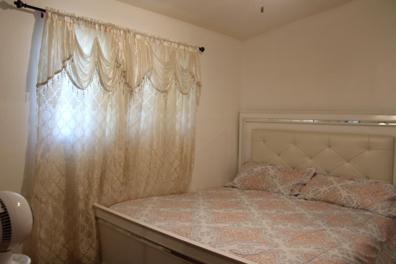 1312 N Gowdy St, Visalia, CA 93292