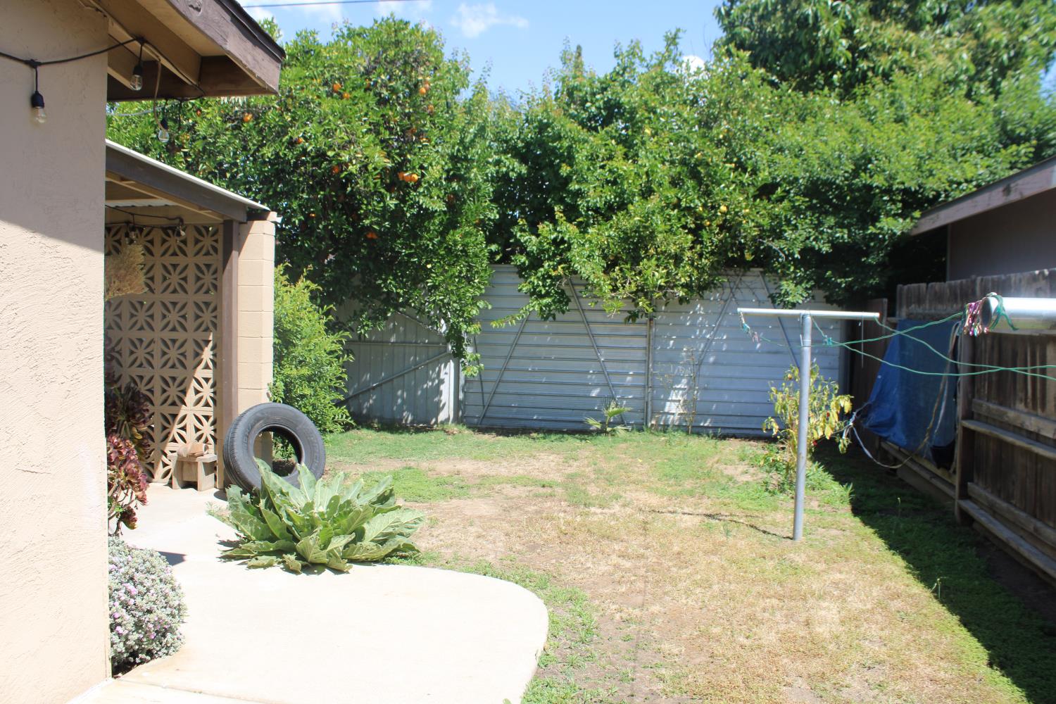 1312 N Gowdy St, Visalia, CA 93292