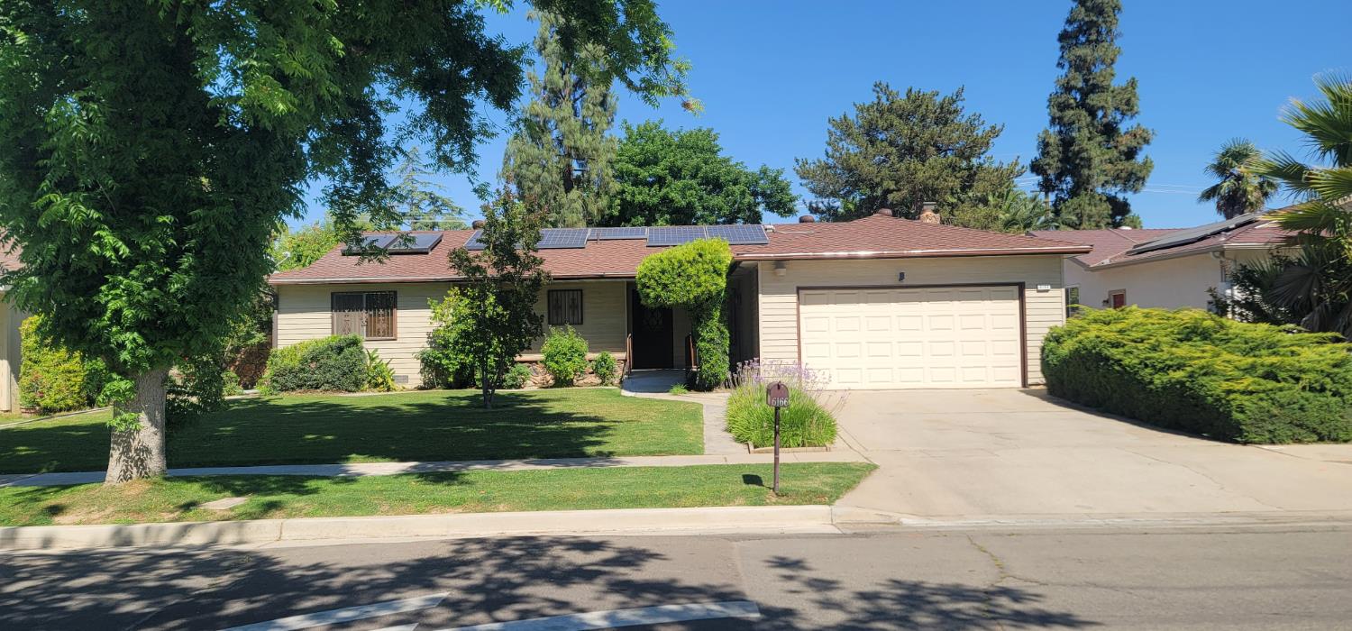 6166 N Blosser Ave, Fresno, CA 93711