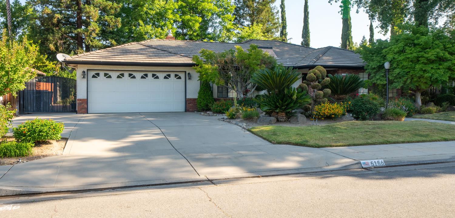 5156 W Minarets Ave, Fresno, CA 93722