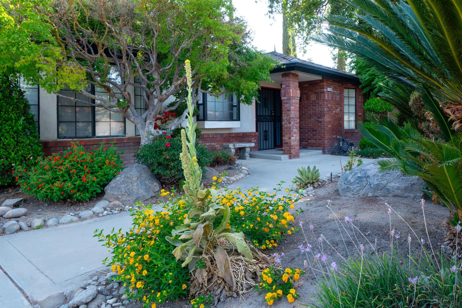 5156 W Minarets Ave, Fresno, CA 93722