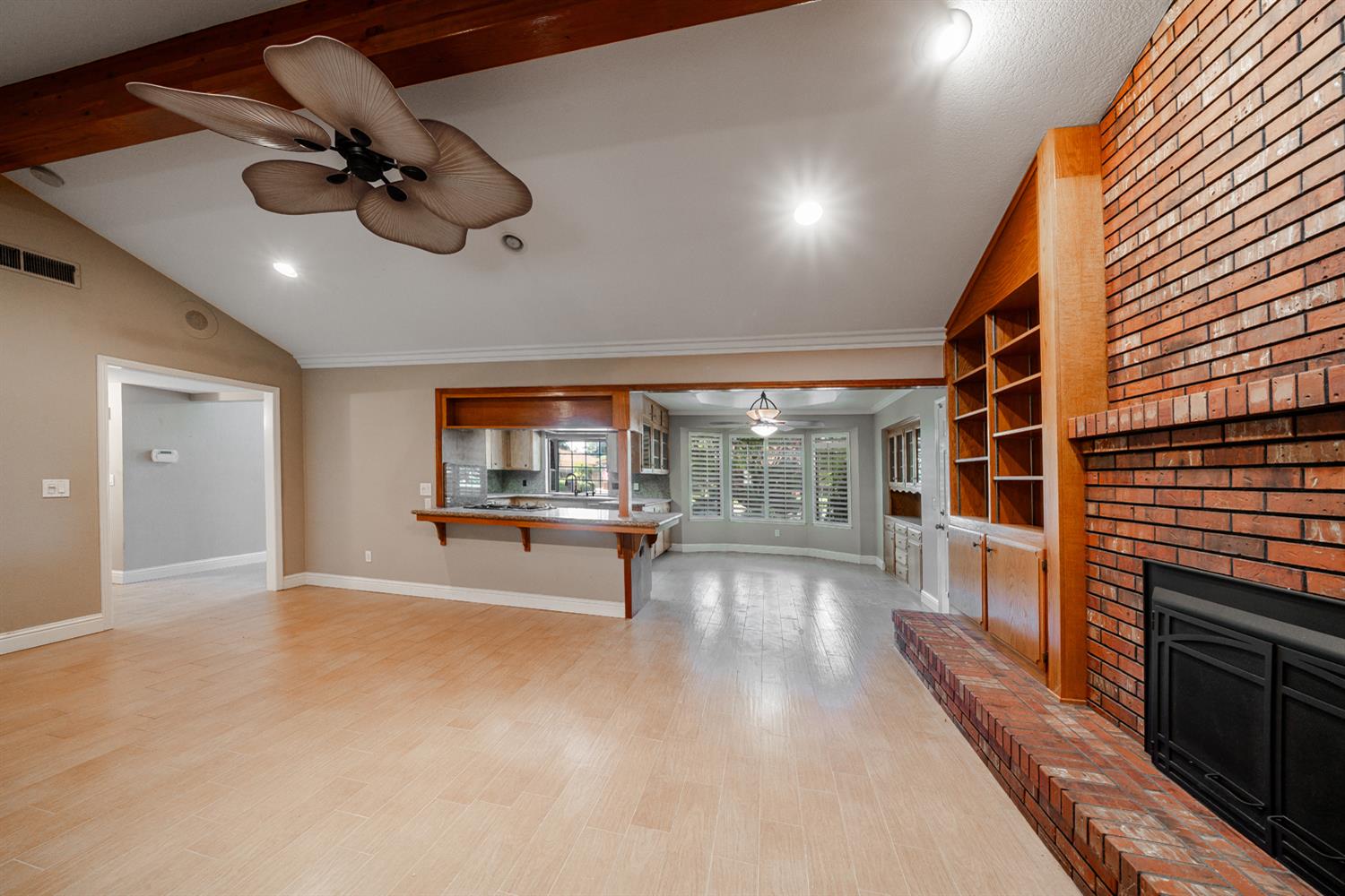 5156 W Minarets Ave, Fresno, CA 93722