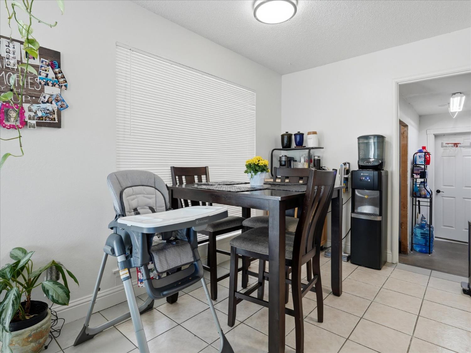 649 W Ashcroft Ave, Clovis, CA 93612