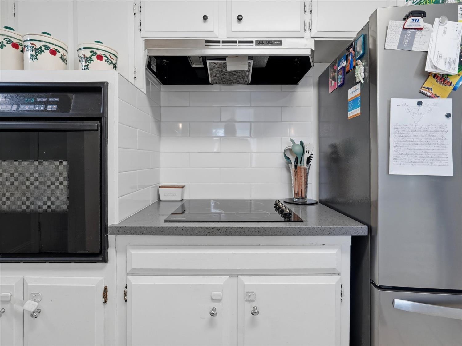 649 W Ashcroft Ave, Clovis, CA 93612