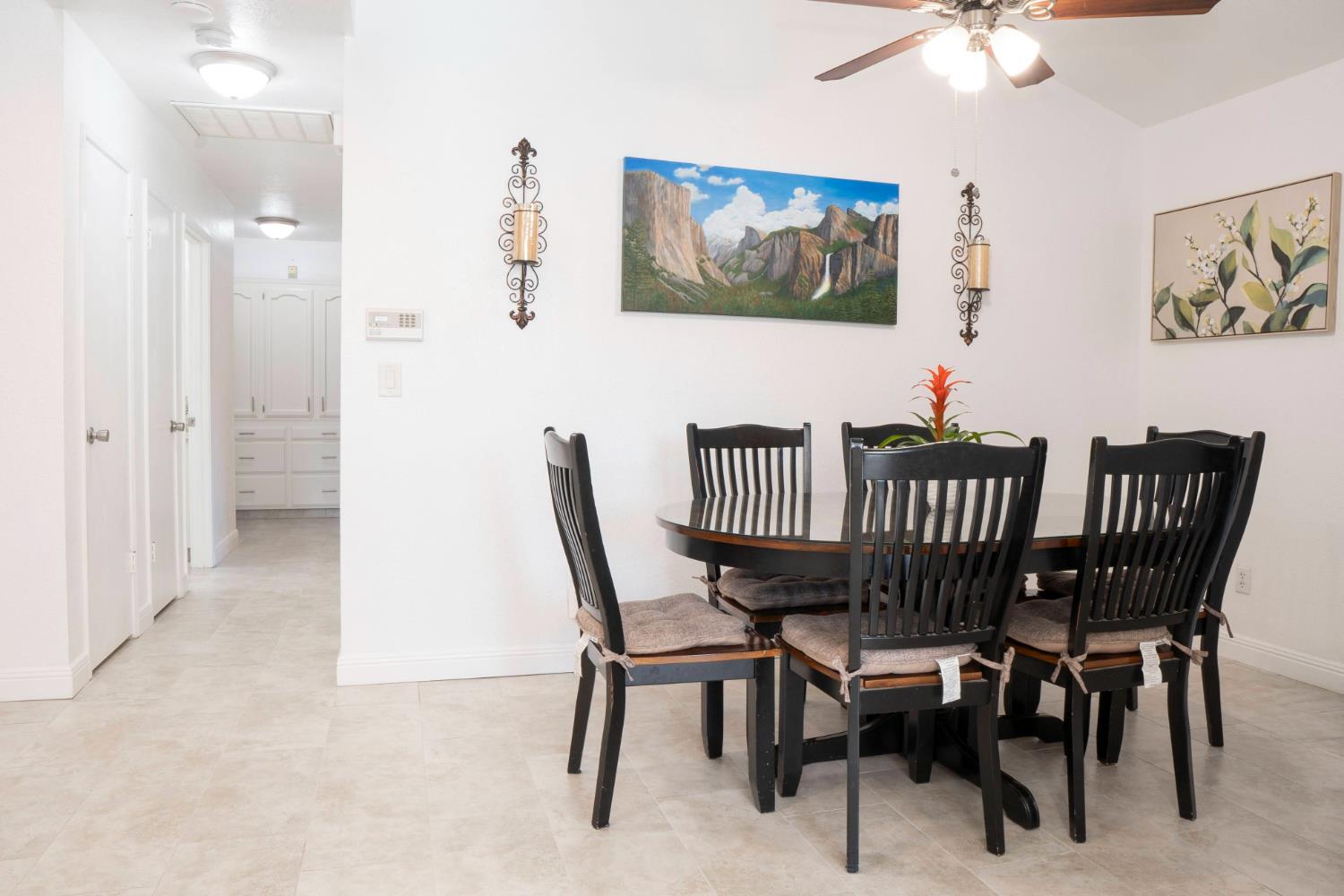 121 Magnolia Ave, Clovis, CA 93611