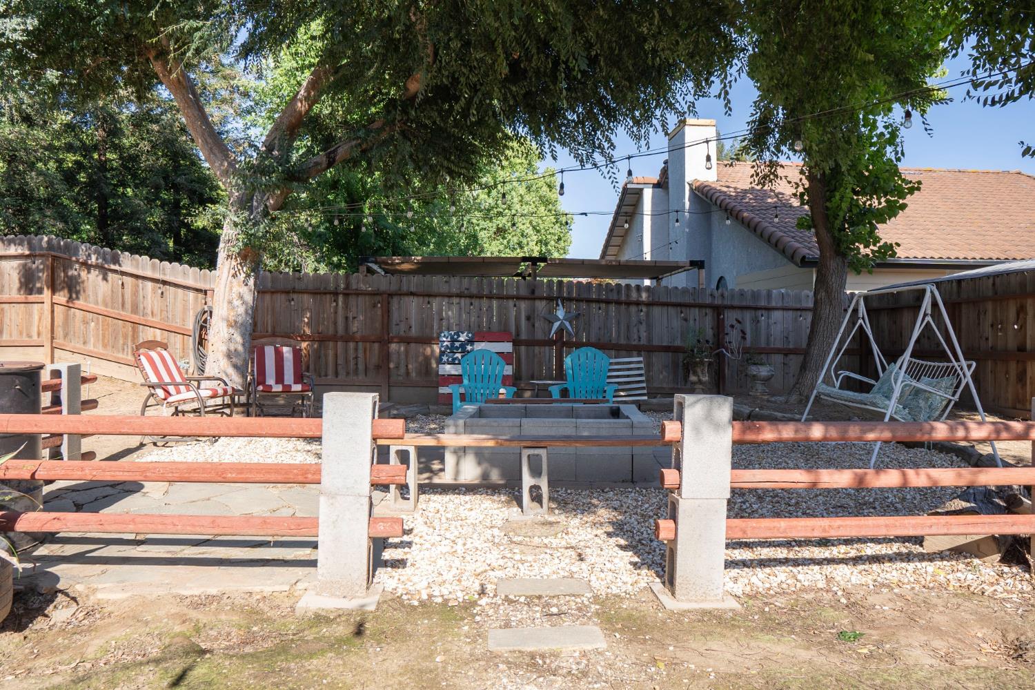 121 Magnolia Ave, Clovis, CA 93611