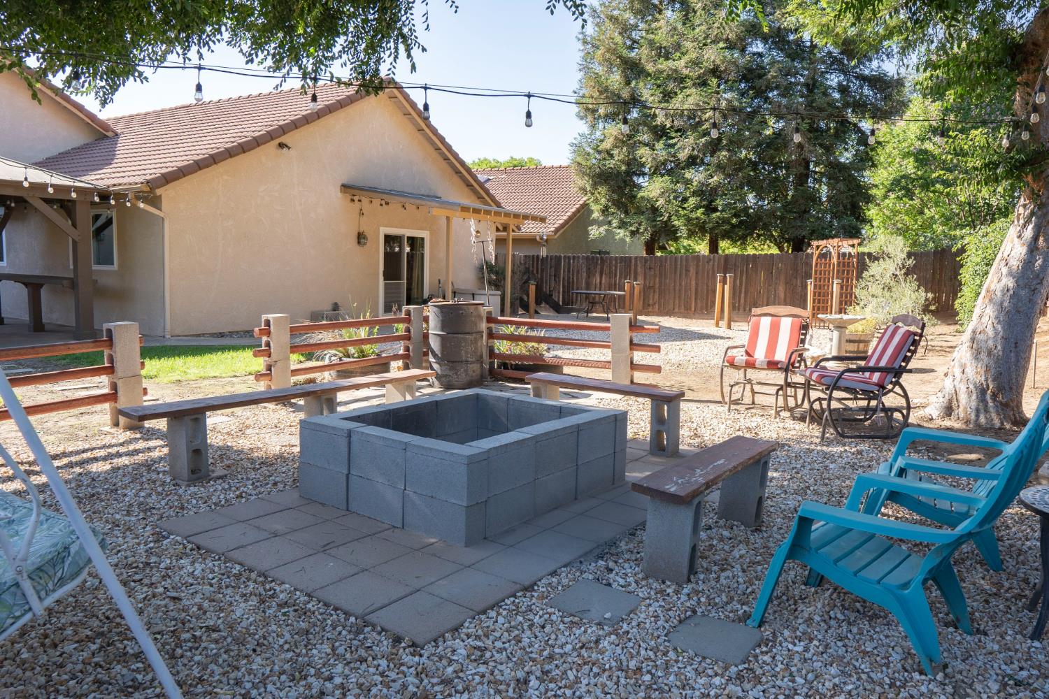 121 Magnolia Ave, Clovis, CA 93611