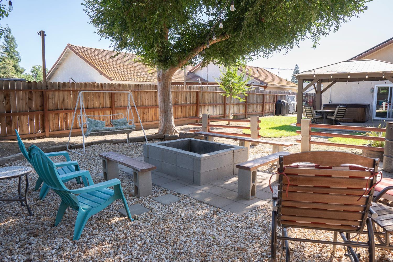 121 Magnolia Ave, Clovis, CA 93611