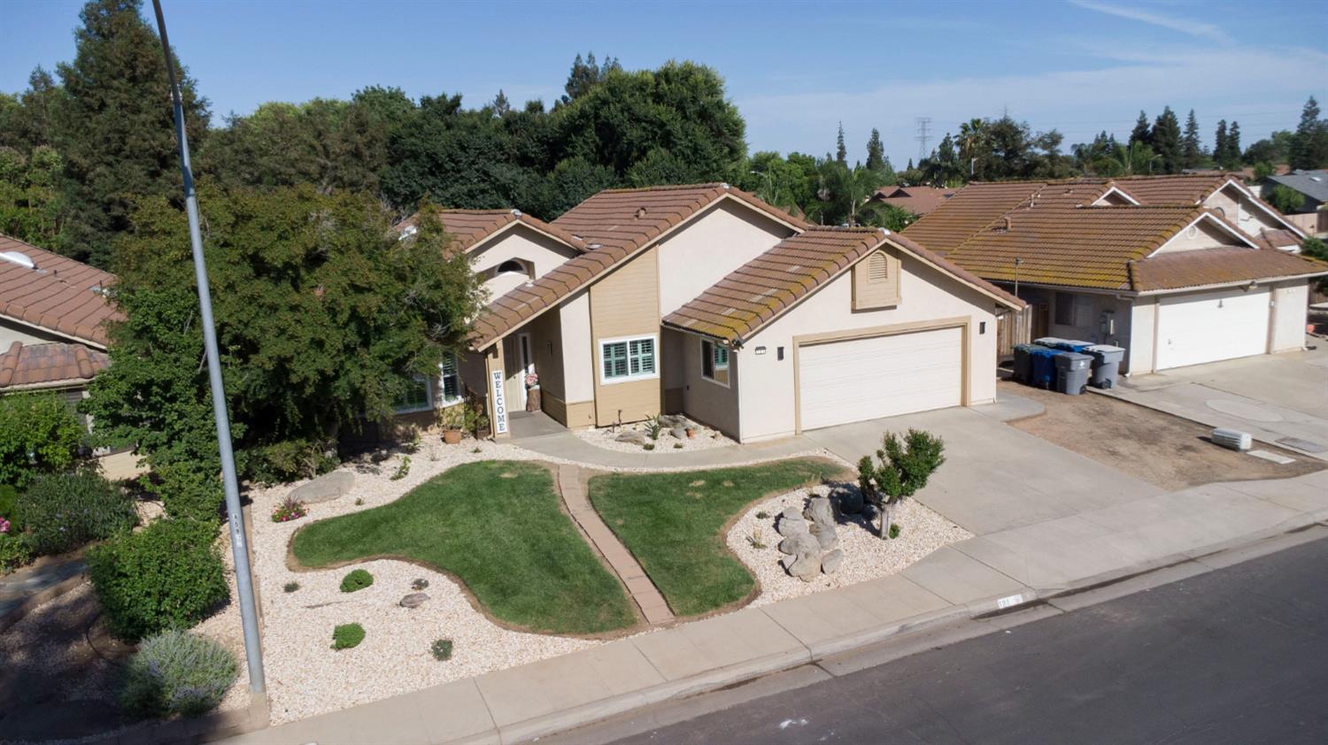 121 Magnolia Ave, Clovis, CA 93611