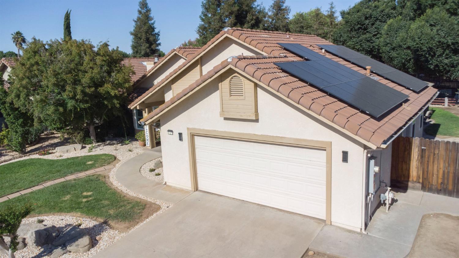 121 Magnolia Ave, Clovis, CA 93611