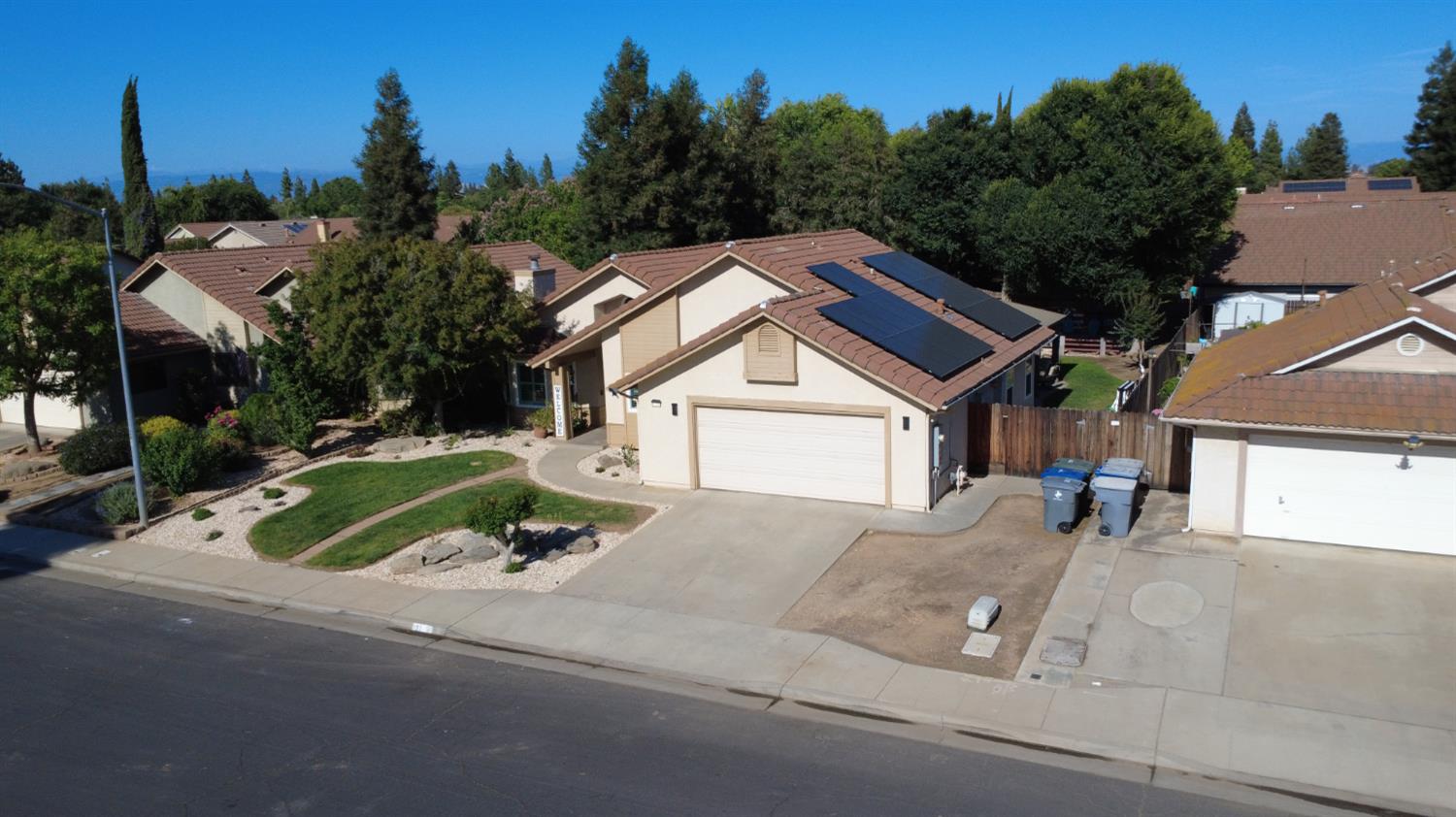 121 Magnolia Ave, Clovis, CA 93611