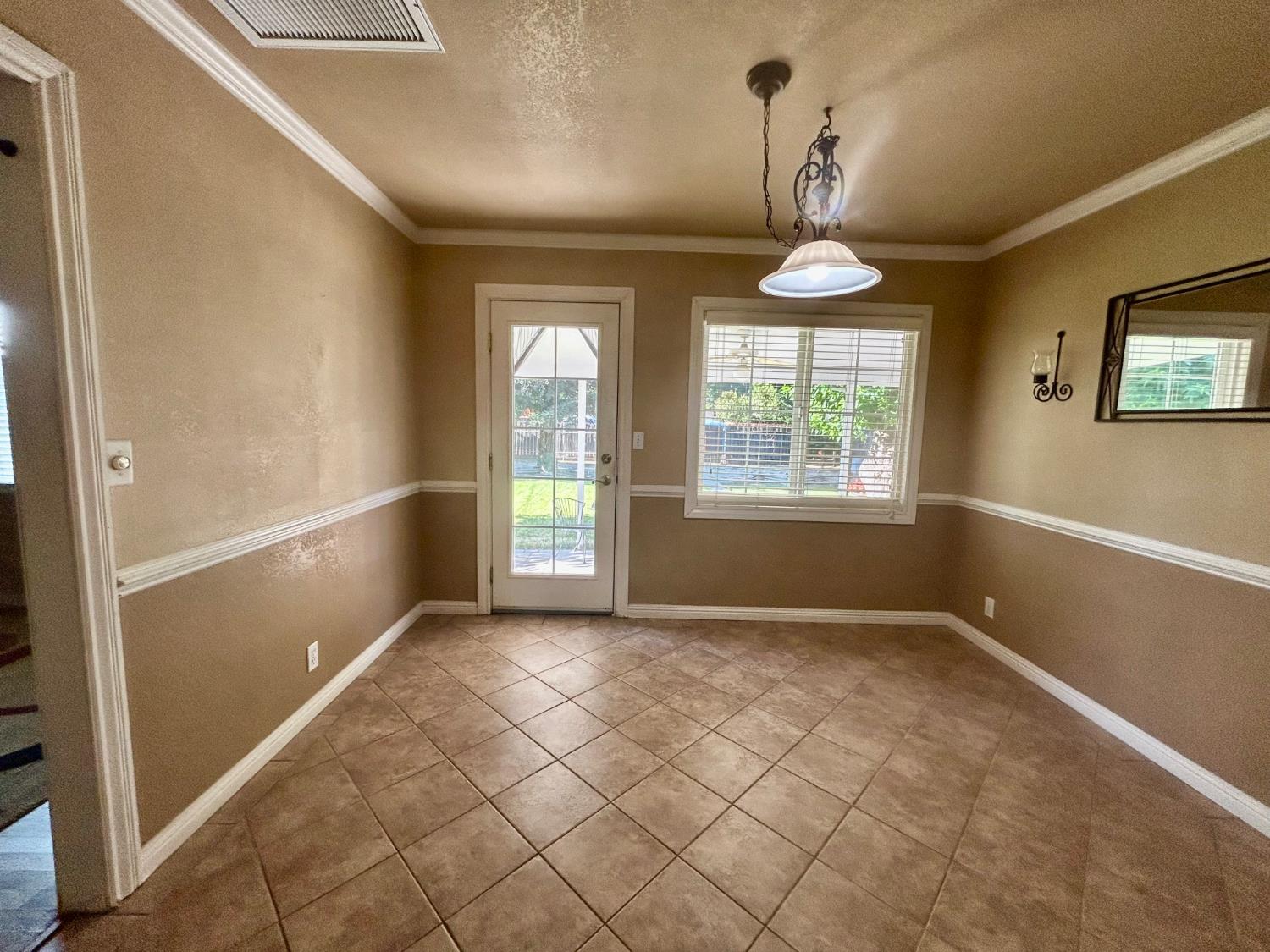 1410 Winter St, Kingsburg, CA 93631