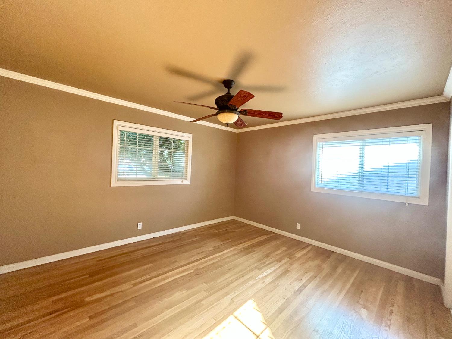 1410 Winter St, Kingsburg, CA 93631