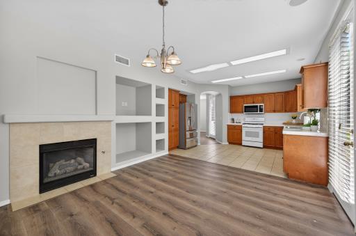 714 W Riviera Ln, Clovis, CA 93619