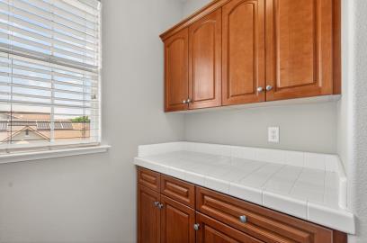 714 W Riviera Ln, Clovis, CA 93619