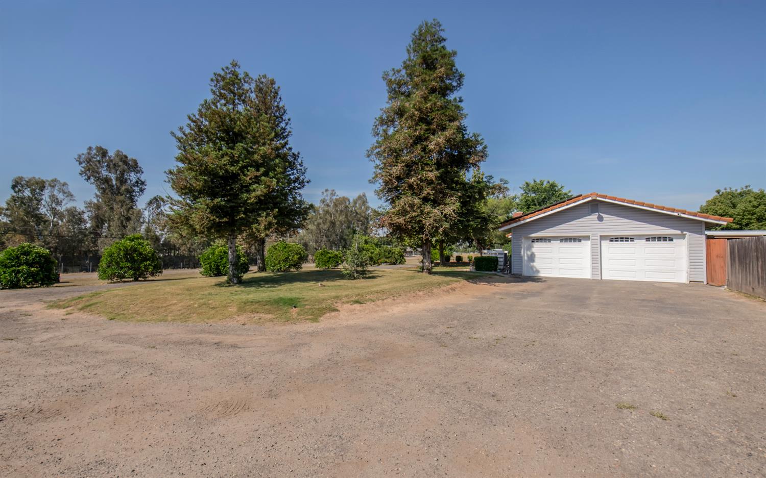37715 Cloverleaf Ave, Madera, CA 93636