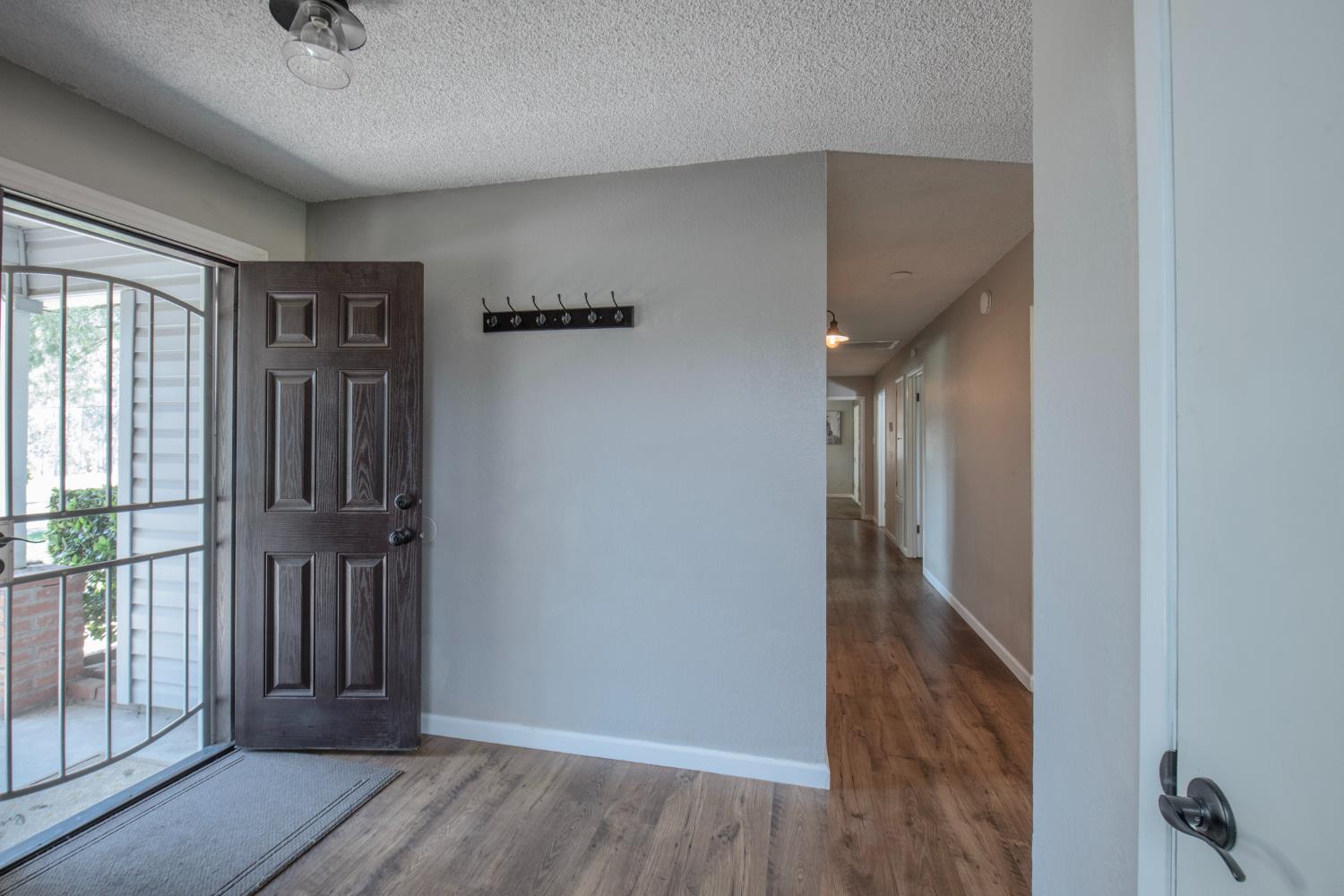 37715 Cloverleaf Ave, Madera, CA 93636
