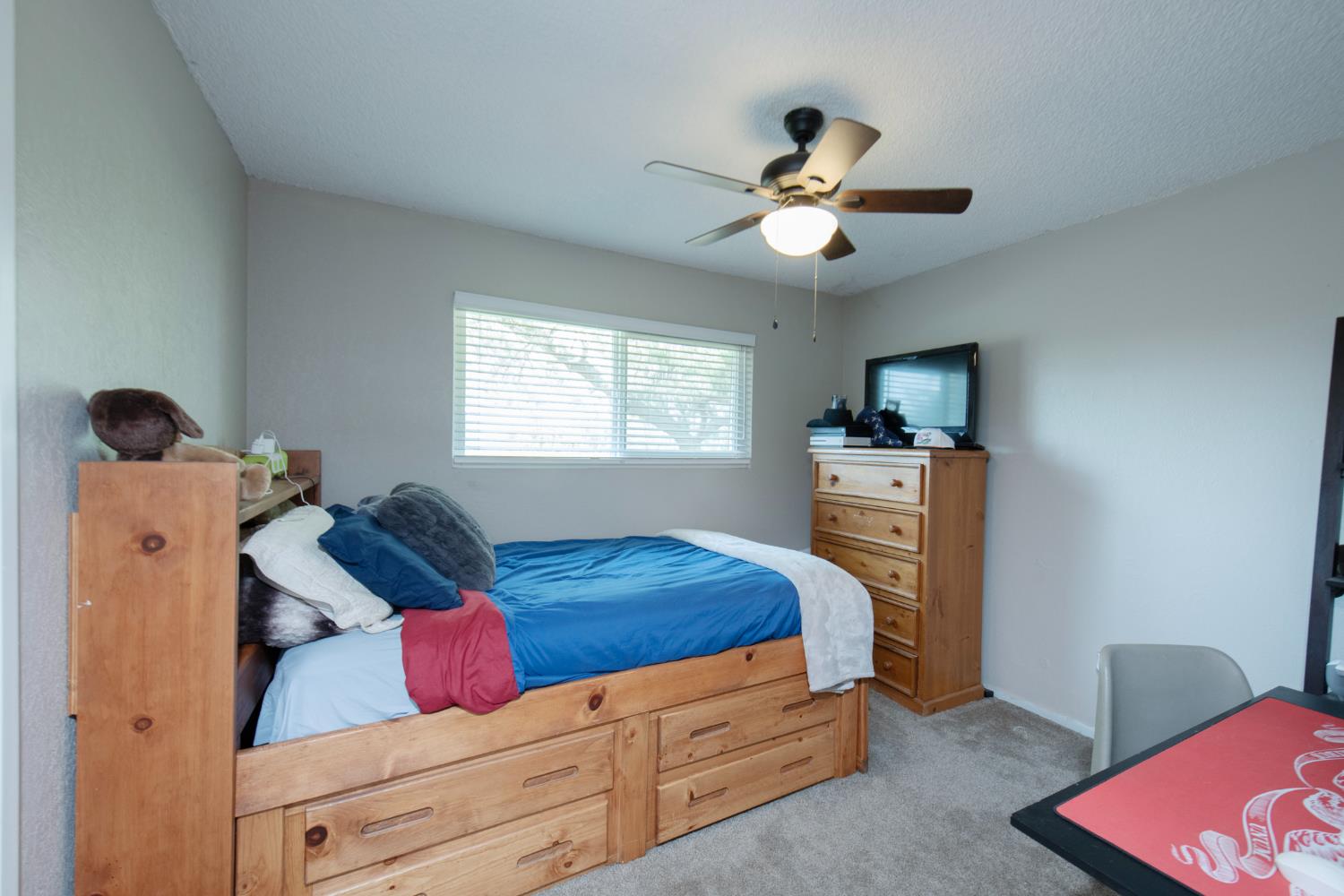 37715 Cloverleaf Ave, Madera, CA 93636