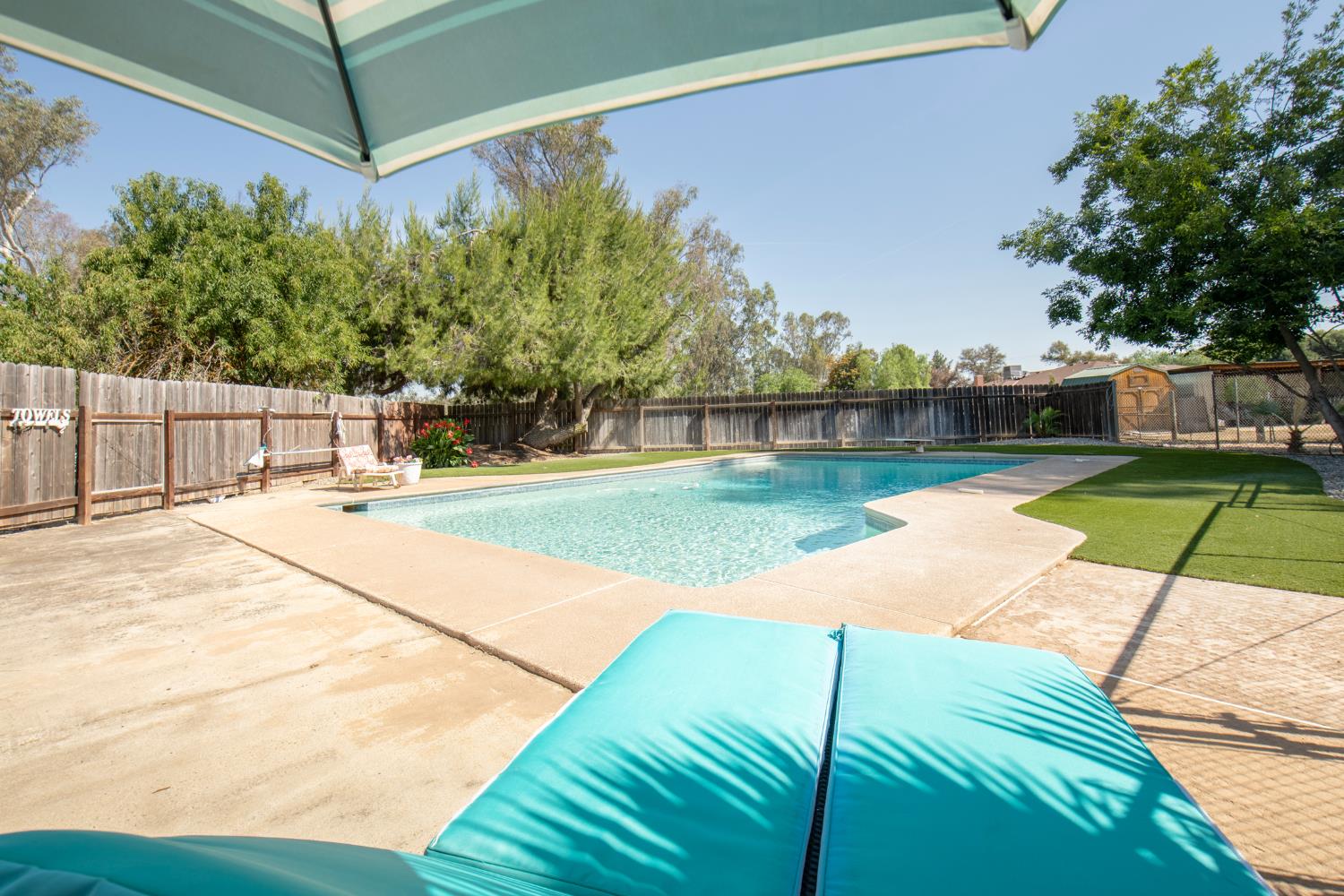 37715 Cloverleaf Ave, Madera, CA 93636