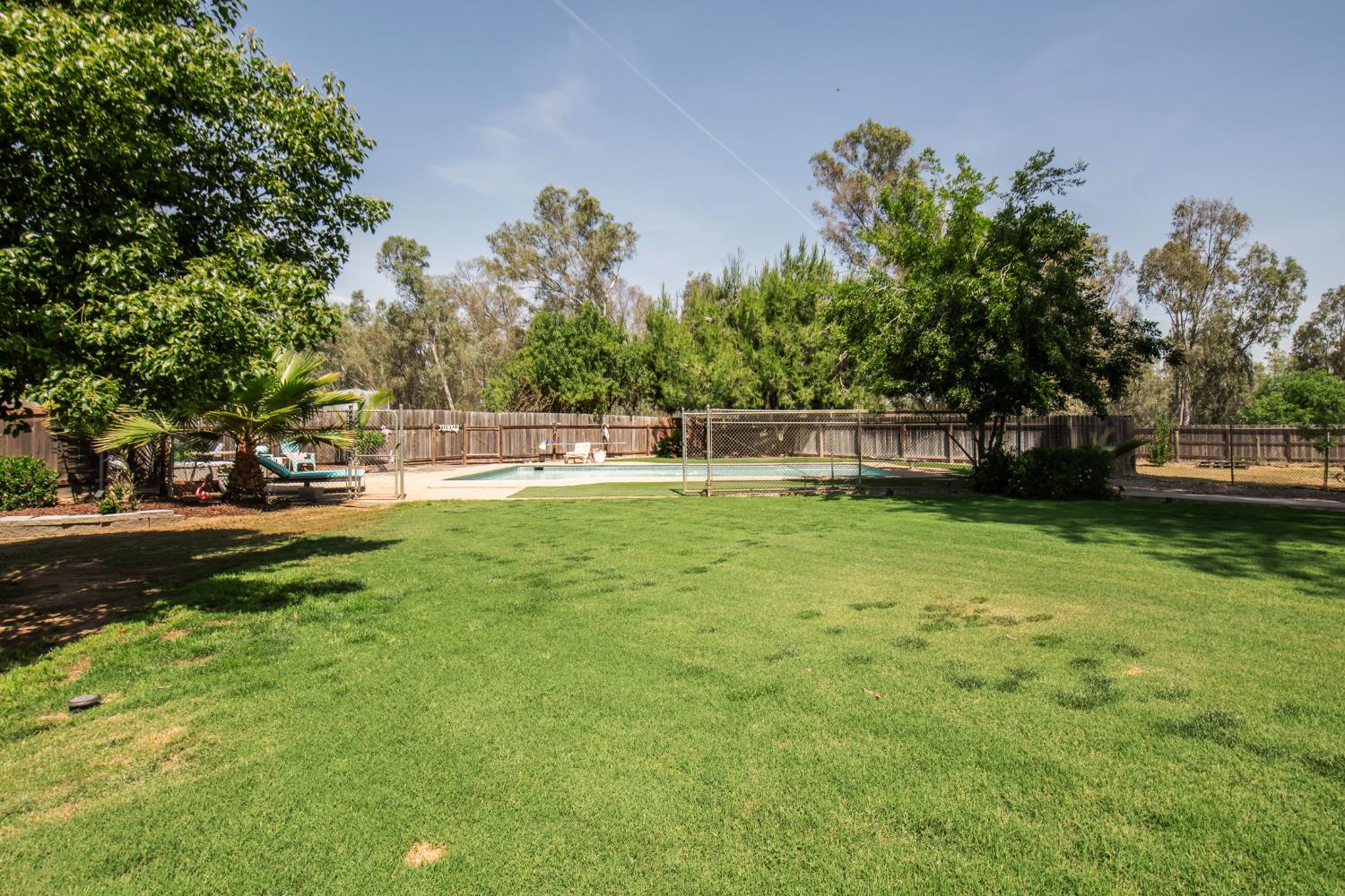 37715 Cloverleaf Ave, Madera, CA 93636