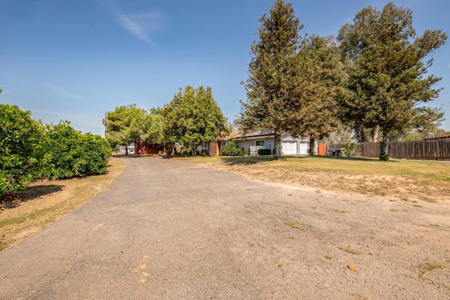 37715 Cloverleaf Ave, Madera, CA 93636