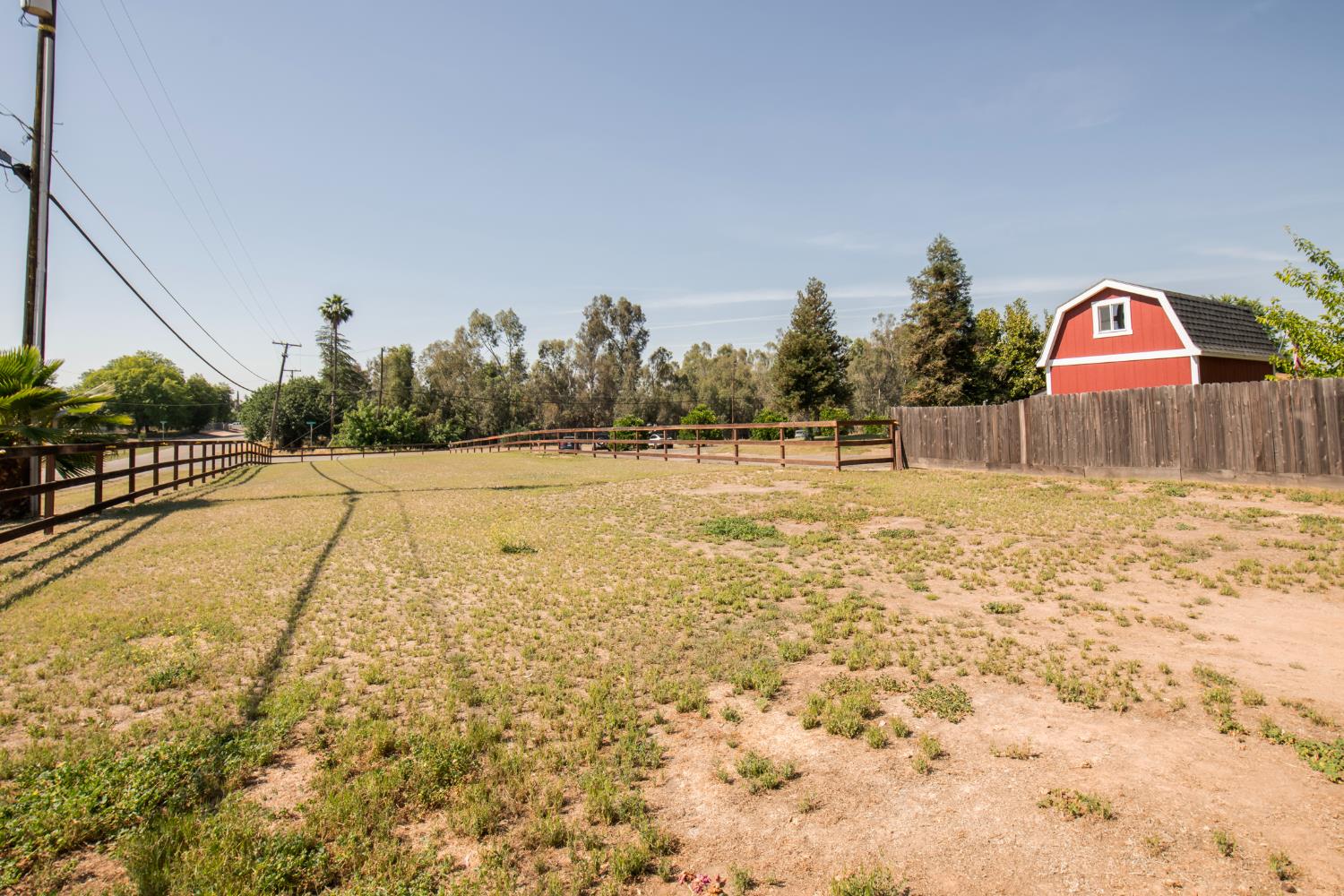 37715 Cloverleaf Ave, Madera, CA 93636