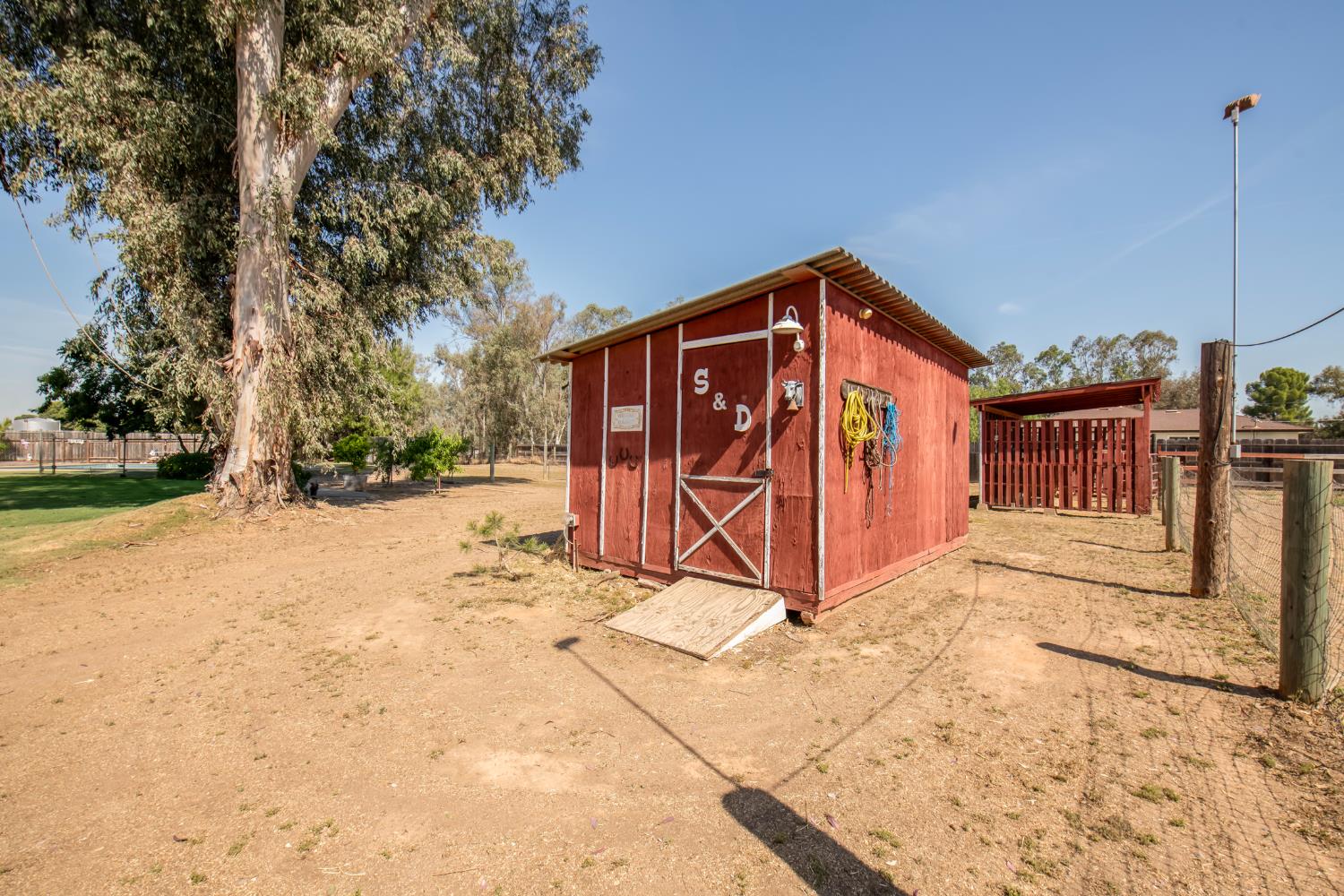 37715 Cloverleaf Ave, Madera, CA 93636