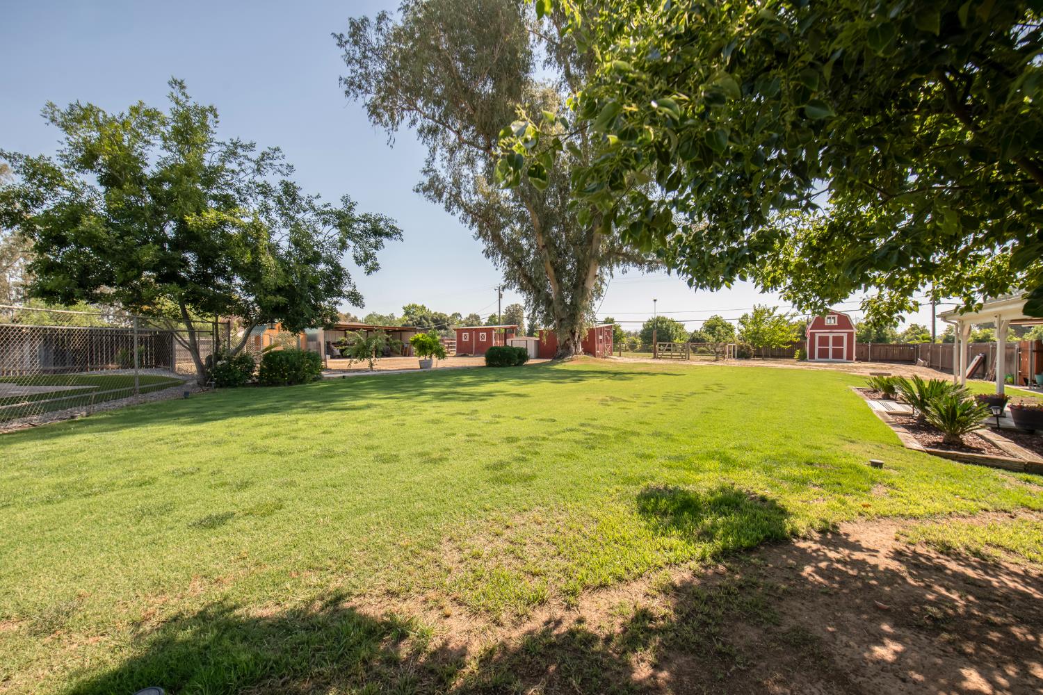 37715 Cloverleaf Ave, Madera, CA 93636