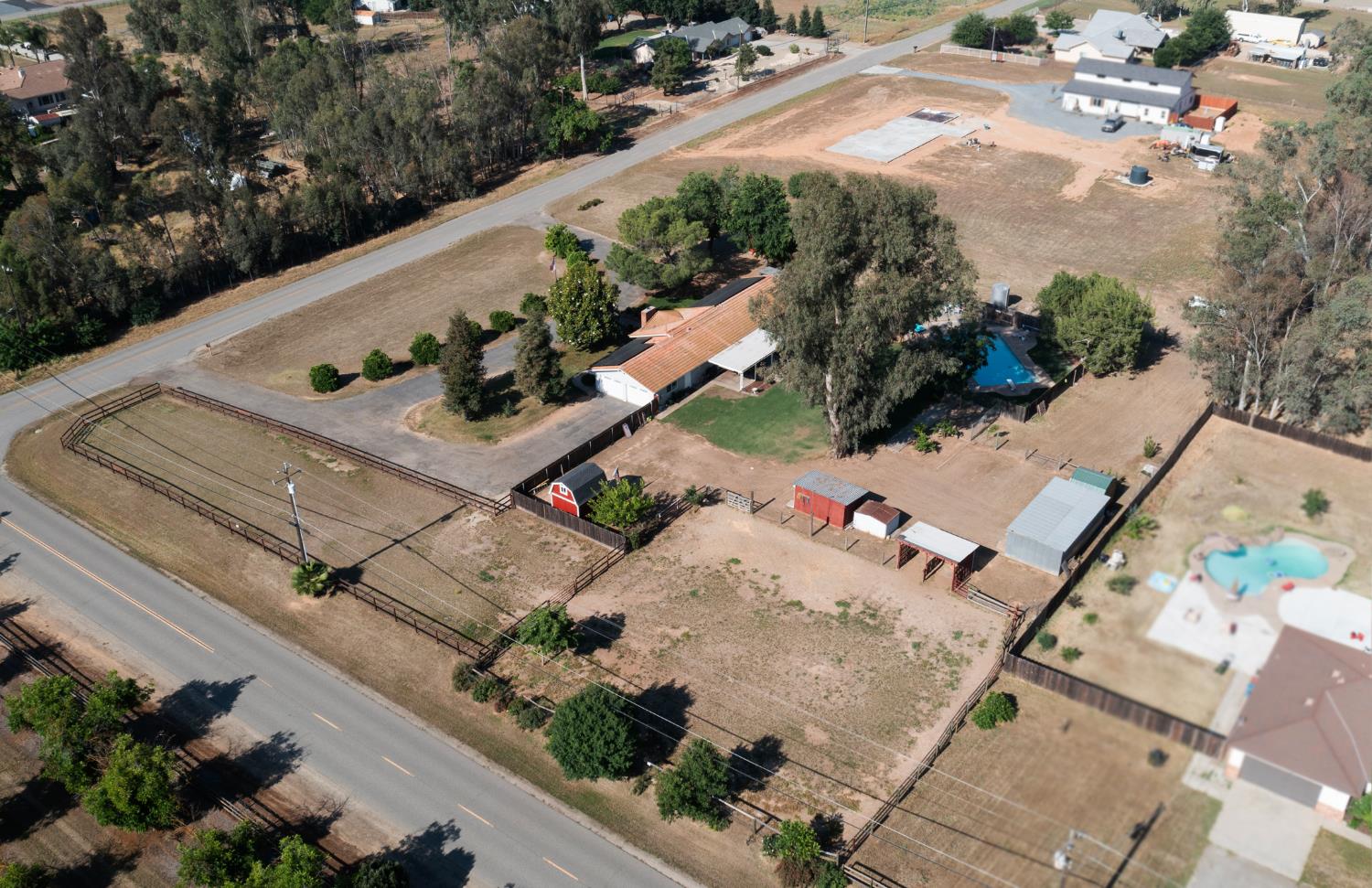 37715 Cloverleaf Ave, Madera, CA 93636