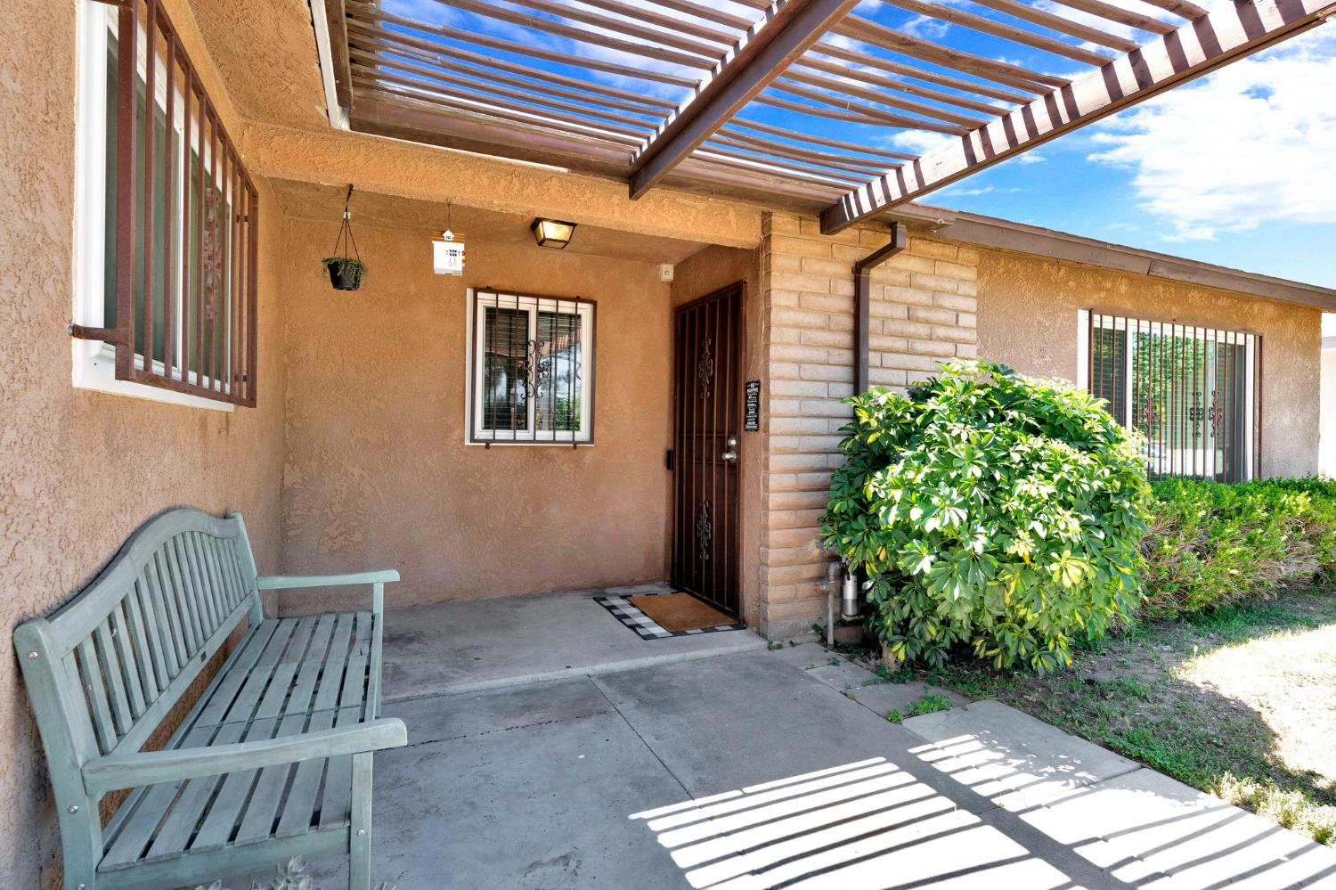 2344 S Backer Ave, Fresno, CA 93725