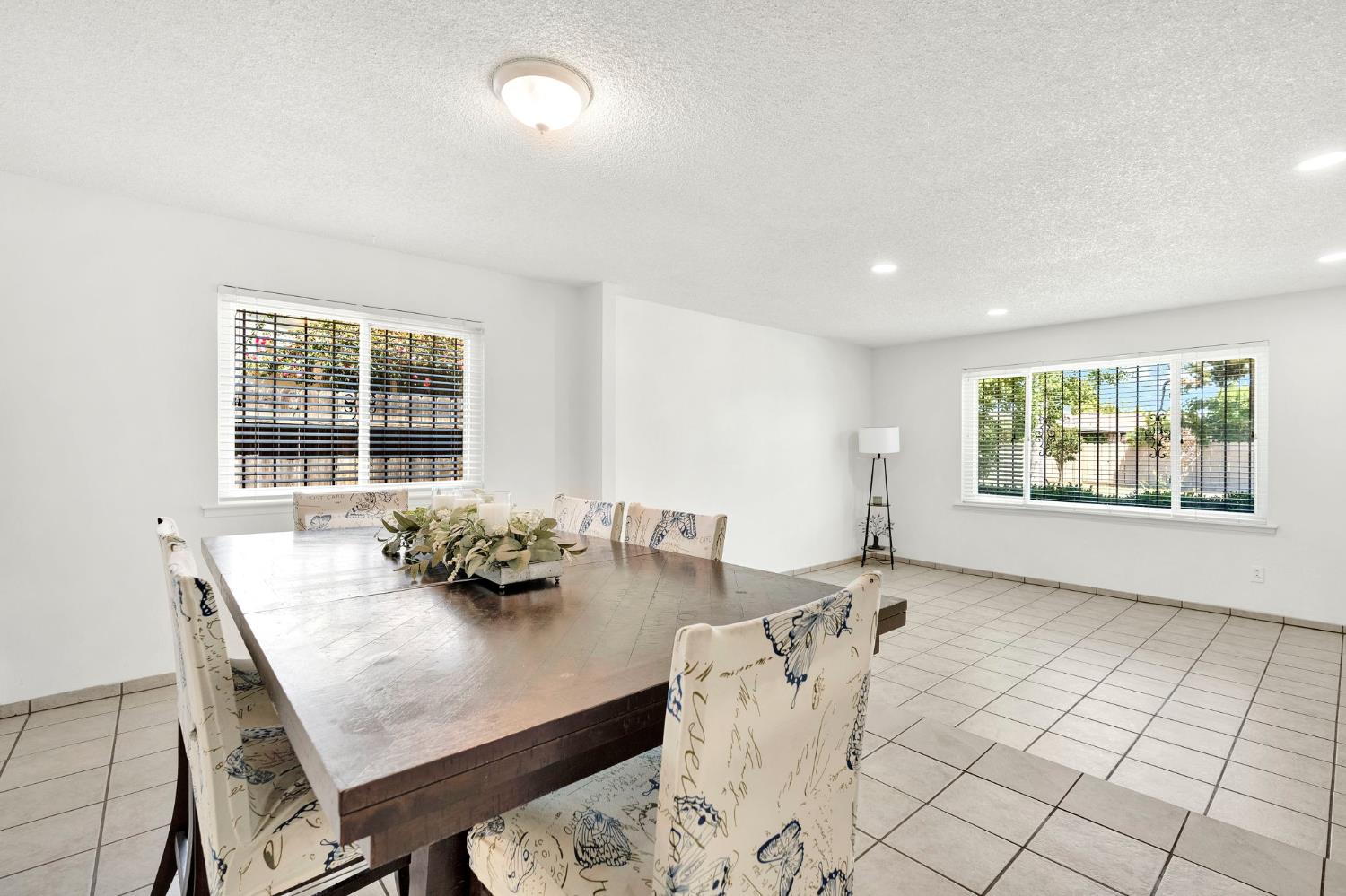 2344 S Backer Ave, Fresno, CA 93725