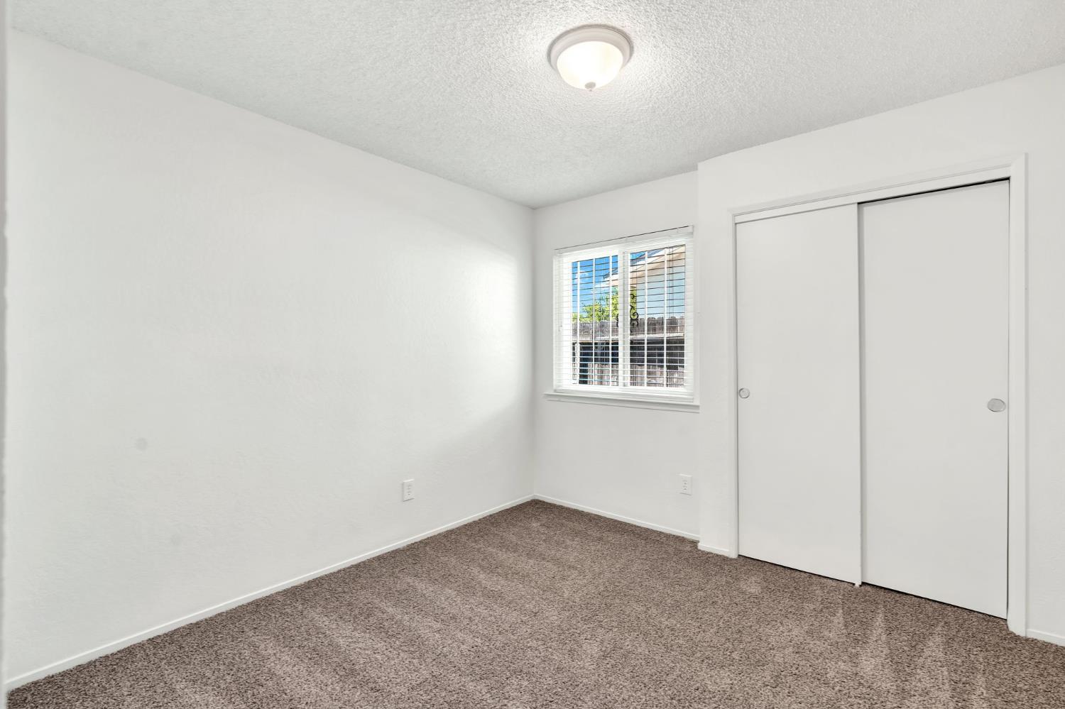 2344 S Backer Ave, Fresno, CA 93725
