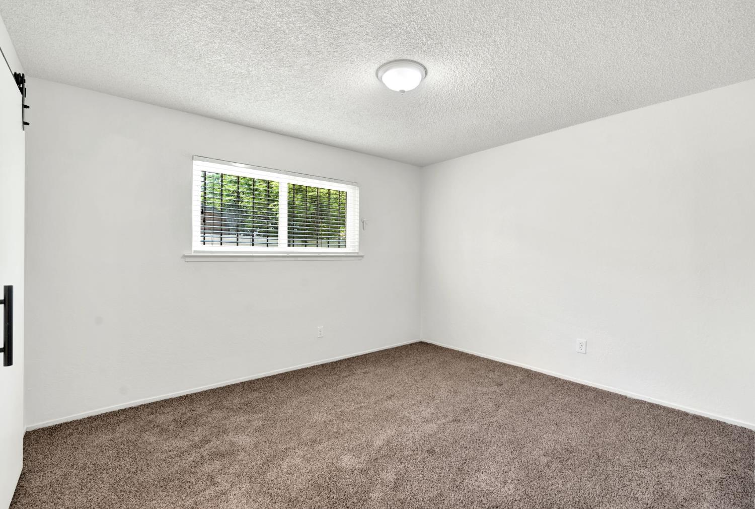 2344 S Backer Ave, Fresno, CA 93725