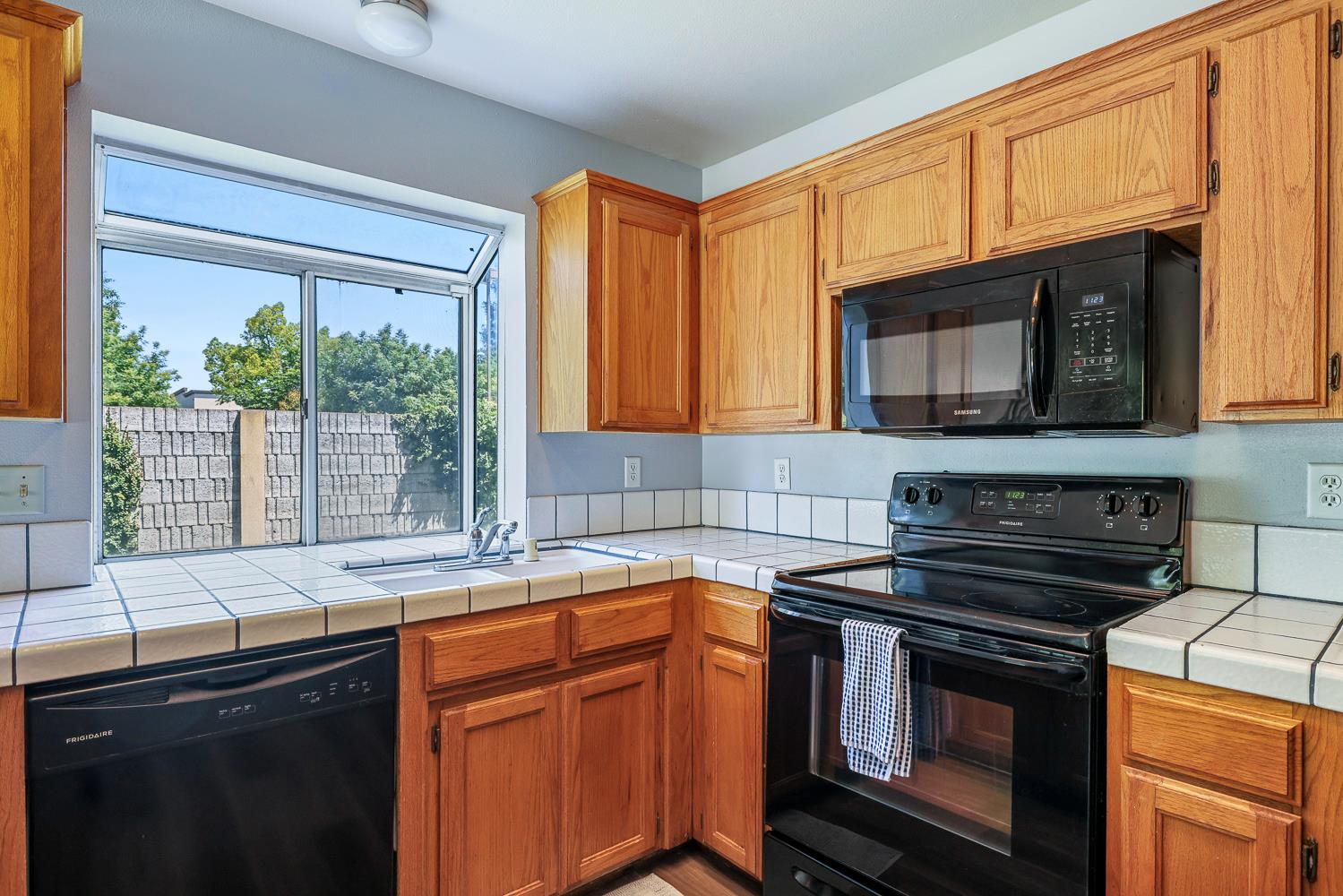 8735 N Cedar Ave #109, Fresno, CA 93720