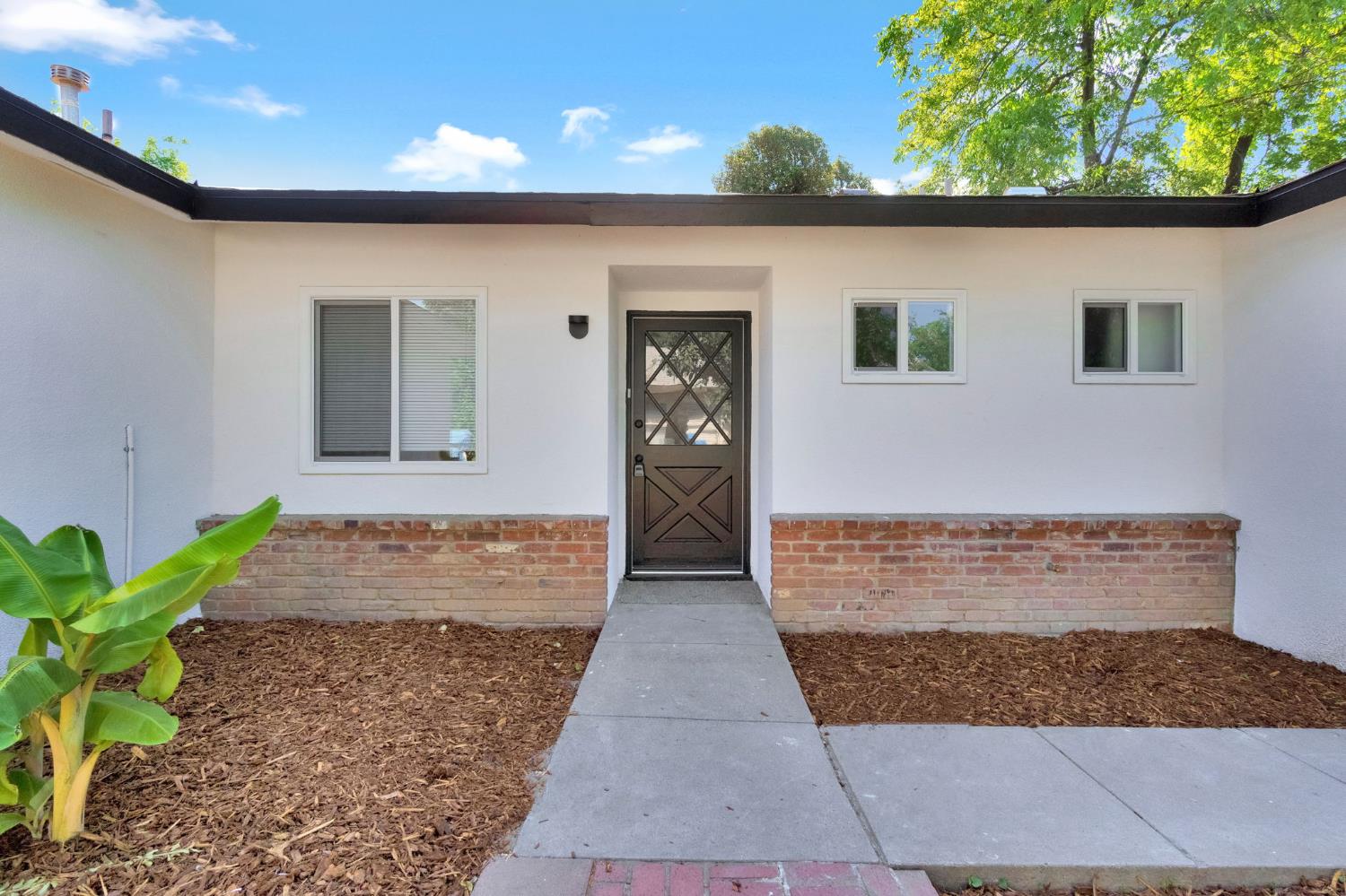 4127 E Grant Ave, Fresno, CA 93702