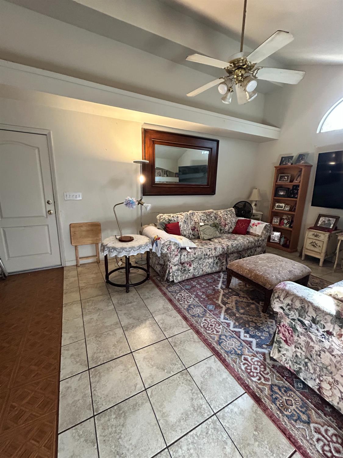 5802 W Locust Ave, Fresno, CA 93722