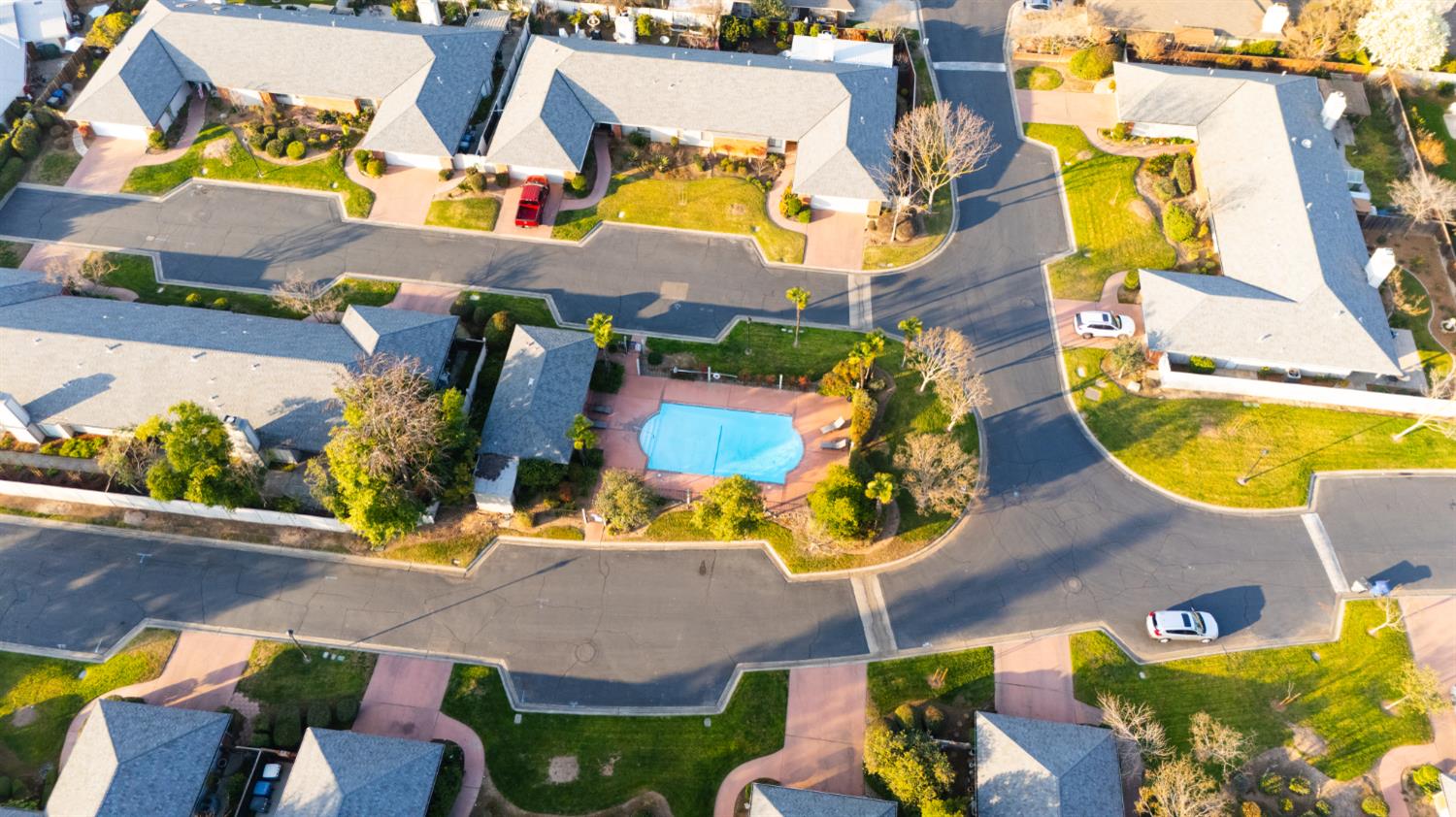 1095 W Sierra Ave, Fresno, CA 93711