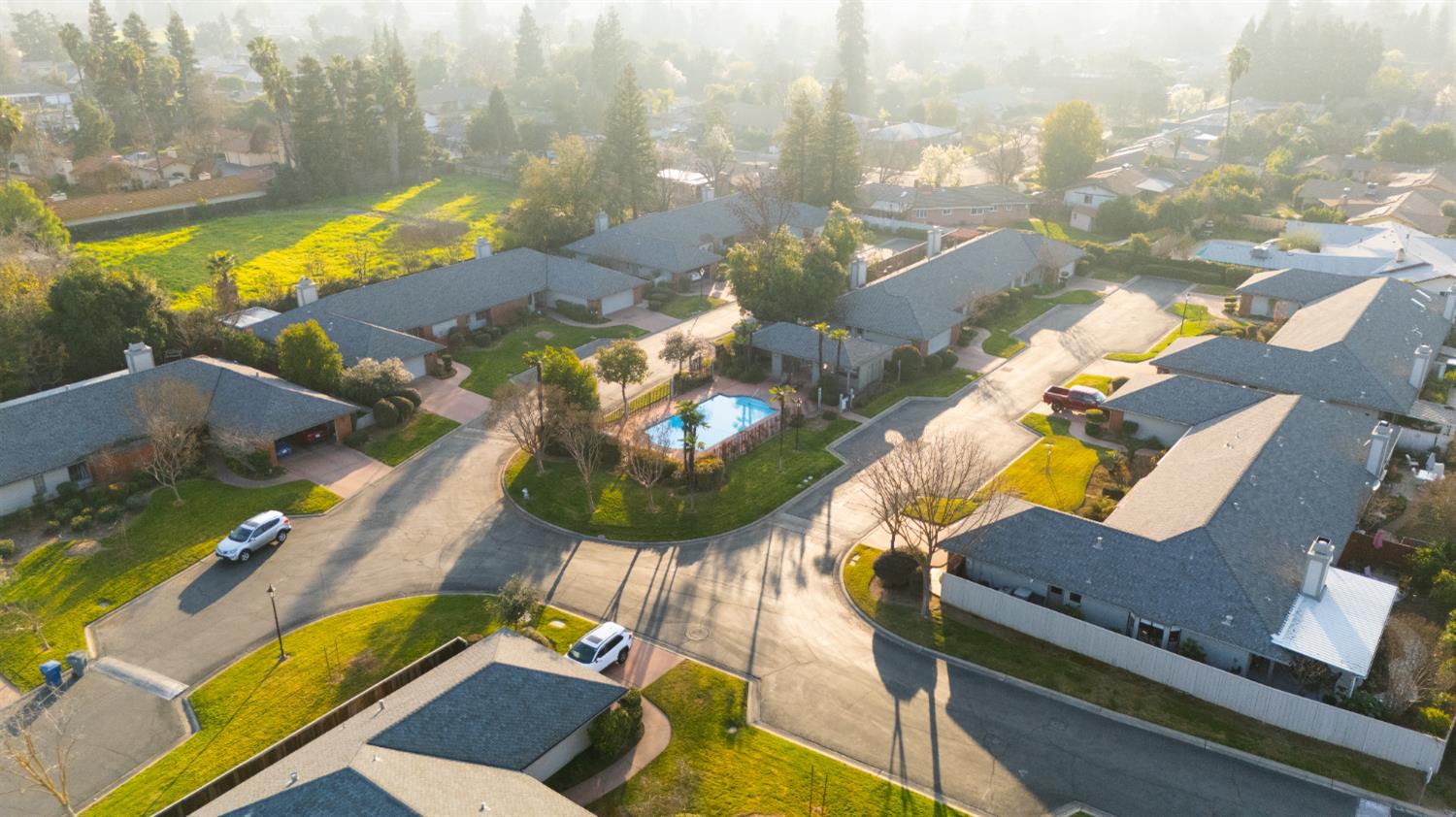1095 W Sierra Ave, Fresno, CA 93711