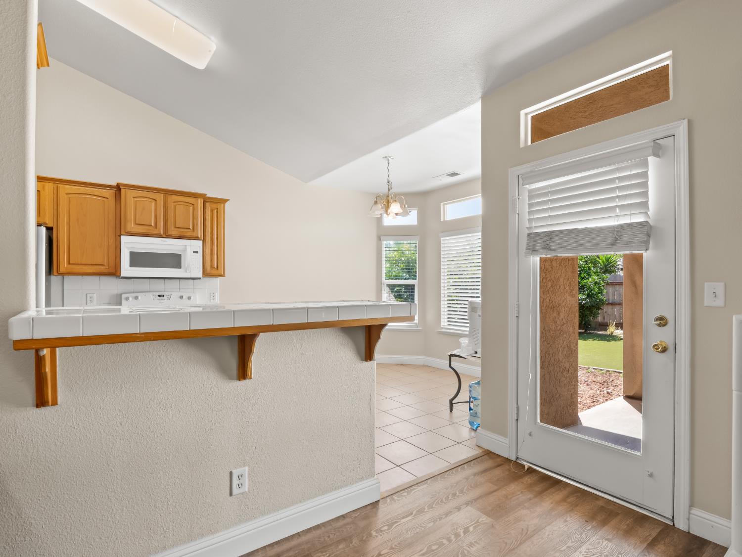 6249 W Dovewood Ln, Fresno, CA 93723
