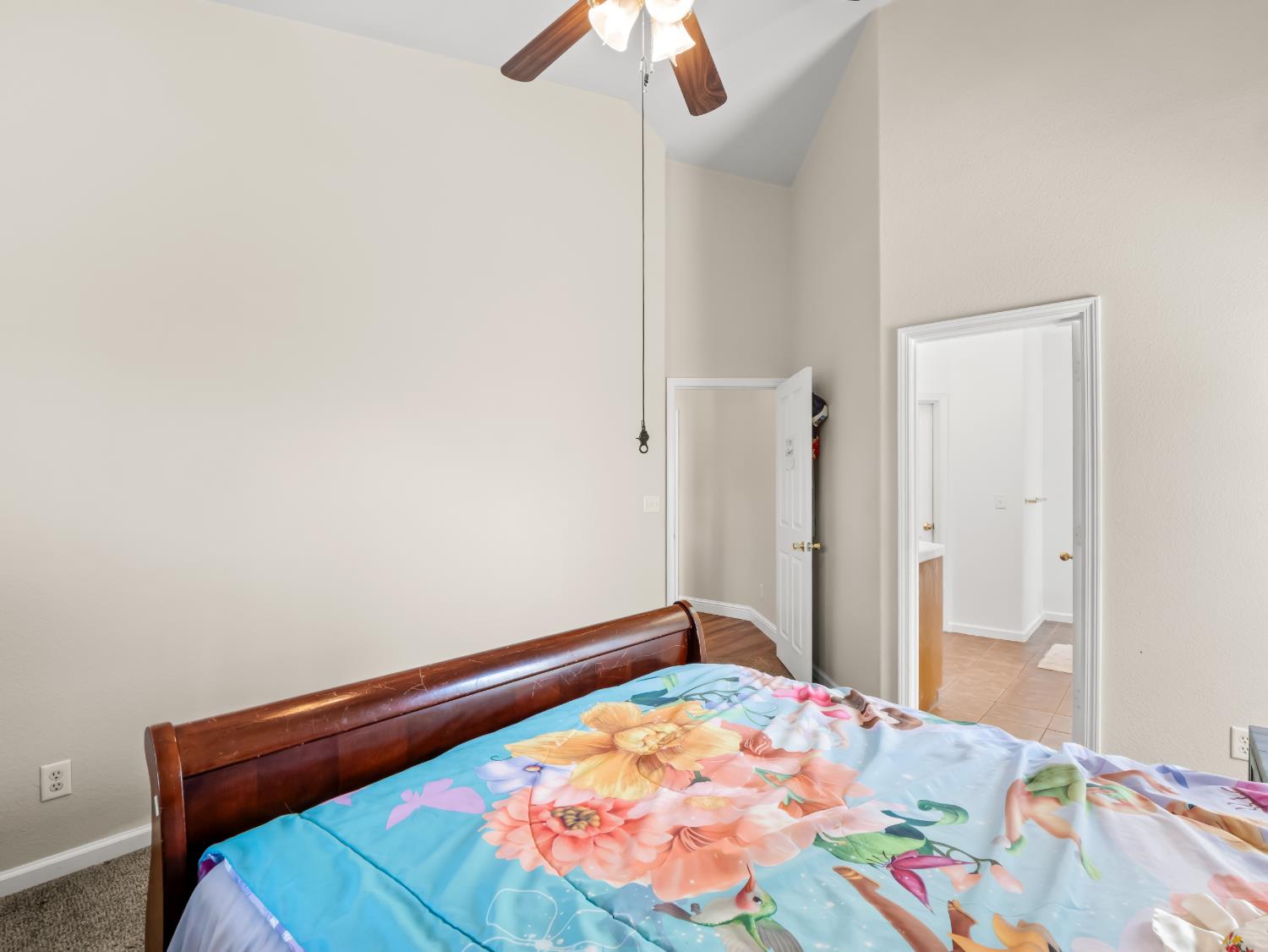 6249 W Dovewood Ln, Fresno, CA 93723