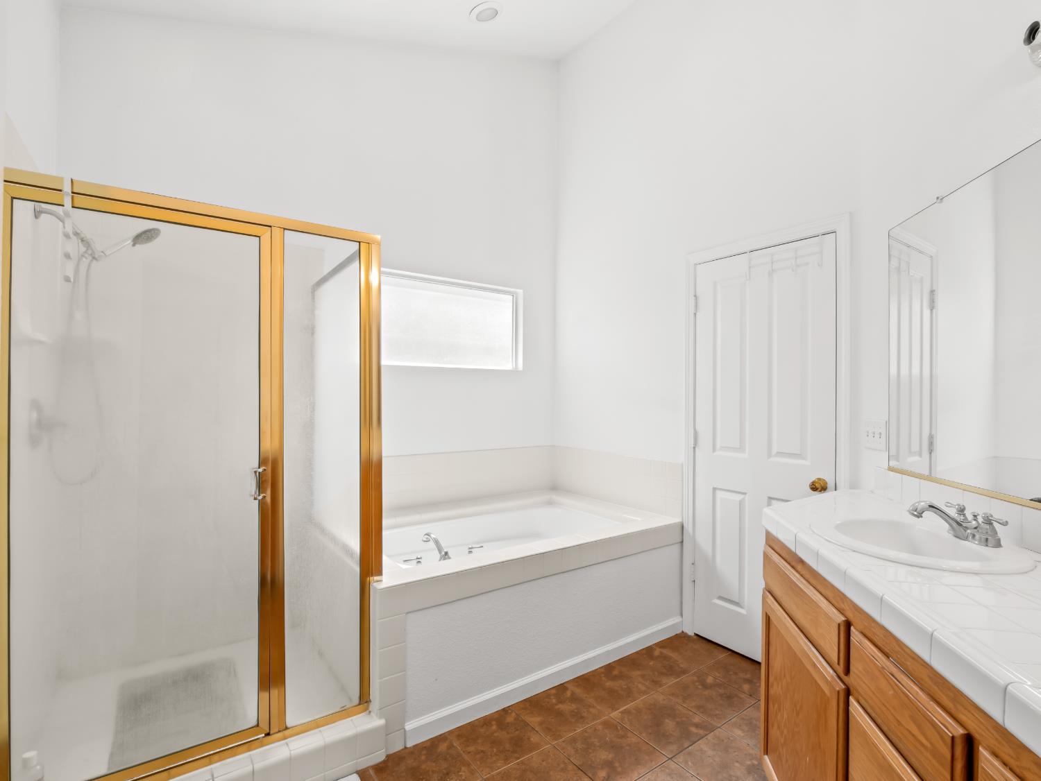 6249 W Dovewood Ln, Fresno, CA 93723