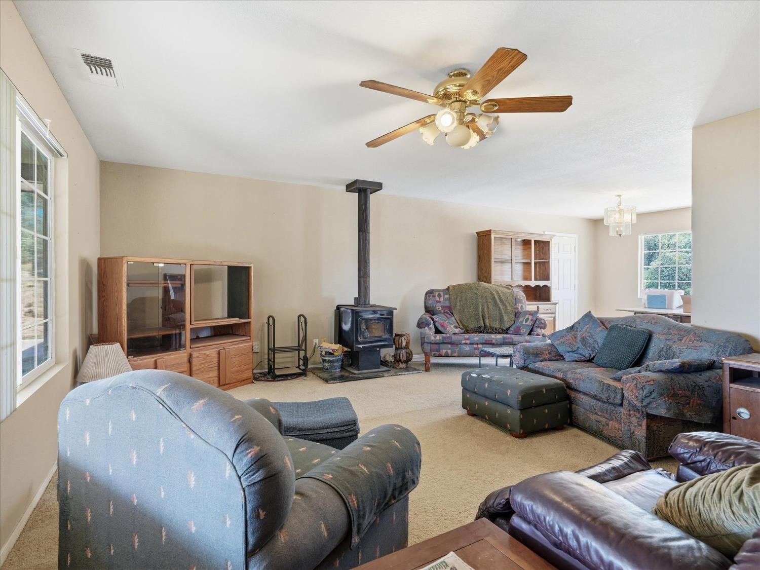 37494 Eagle Dr, Raymond, CA 93653