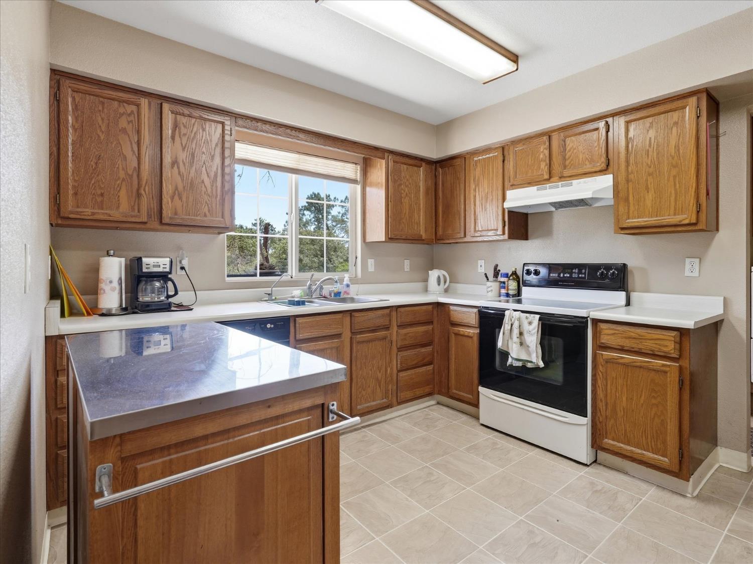 37494 Eagle Dr, Raymond, CA 93653