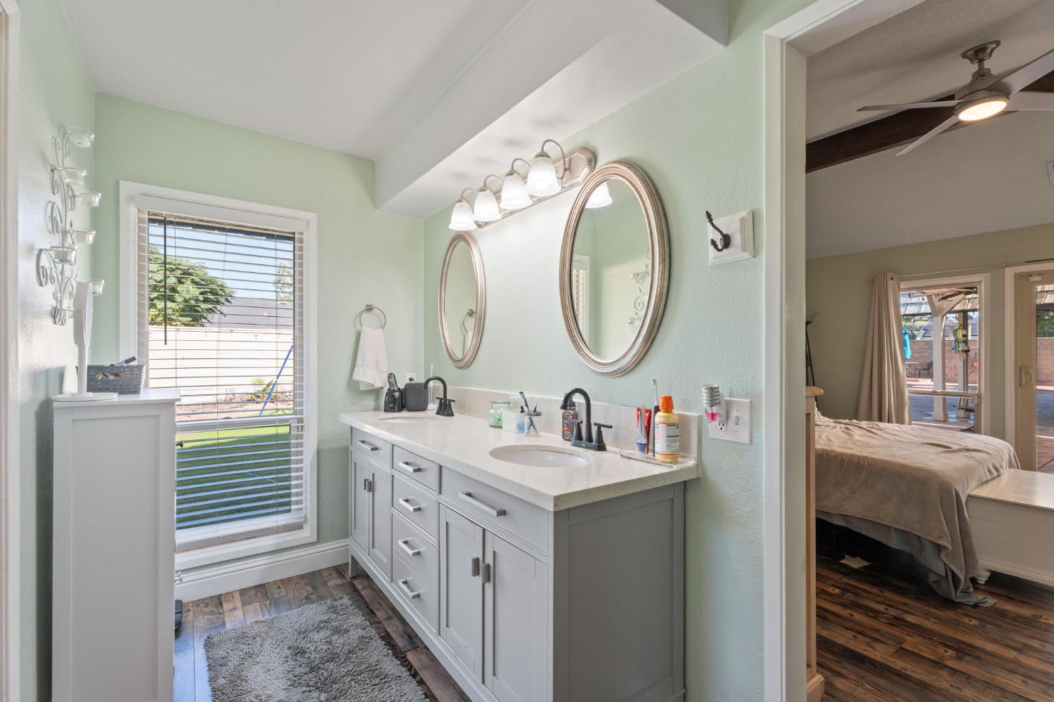 2778 W Robinwood Ln, Fresno, CA 93711
