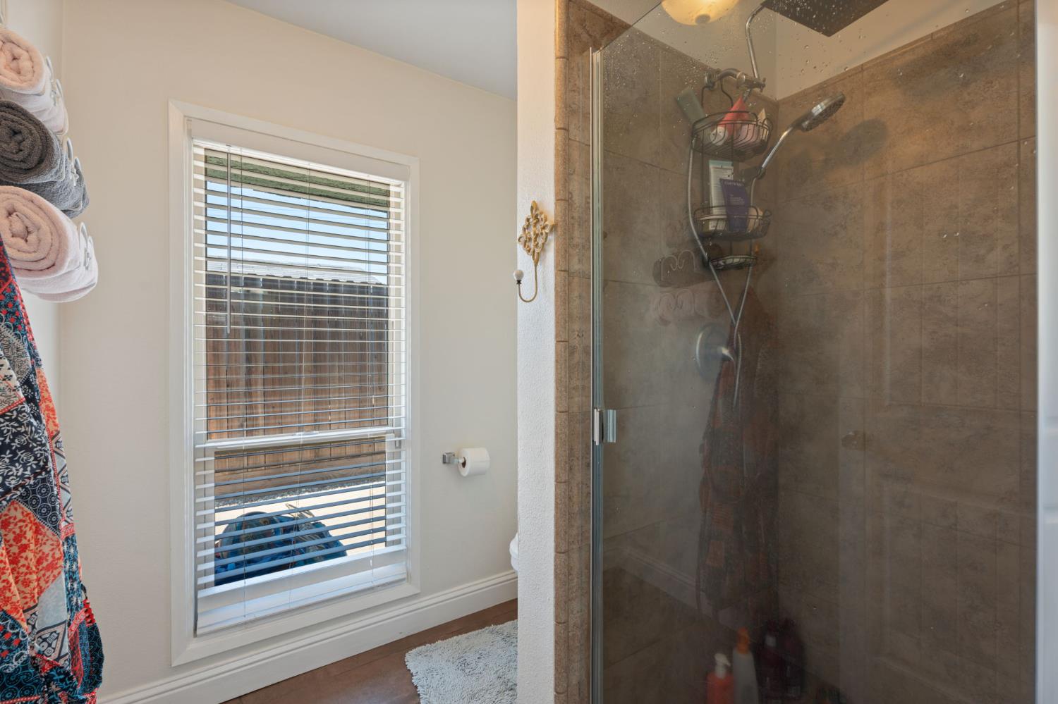 2778 W Robinwood Ln, Fresno, CA 93711