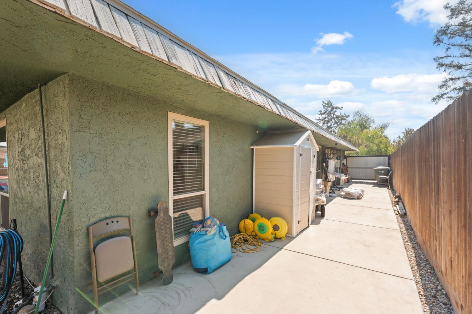 2778 W Robinwood Ln, Fresno, CA 93711