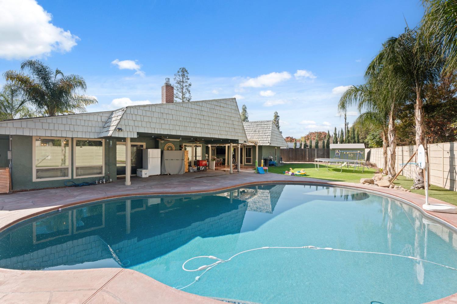 2778 W Robinwood Ln, Fresno, CA 93711