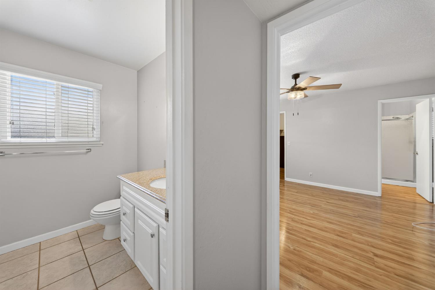 1091 Stanford Ave, Clovis, CA 93611