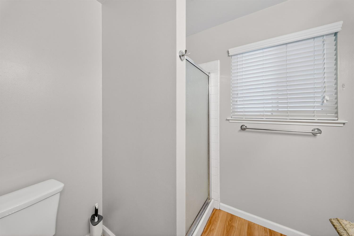 1091 Stanford Ave, Clovis, CA 93611
