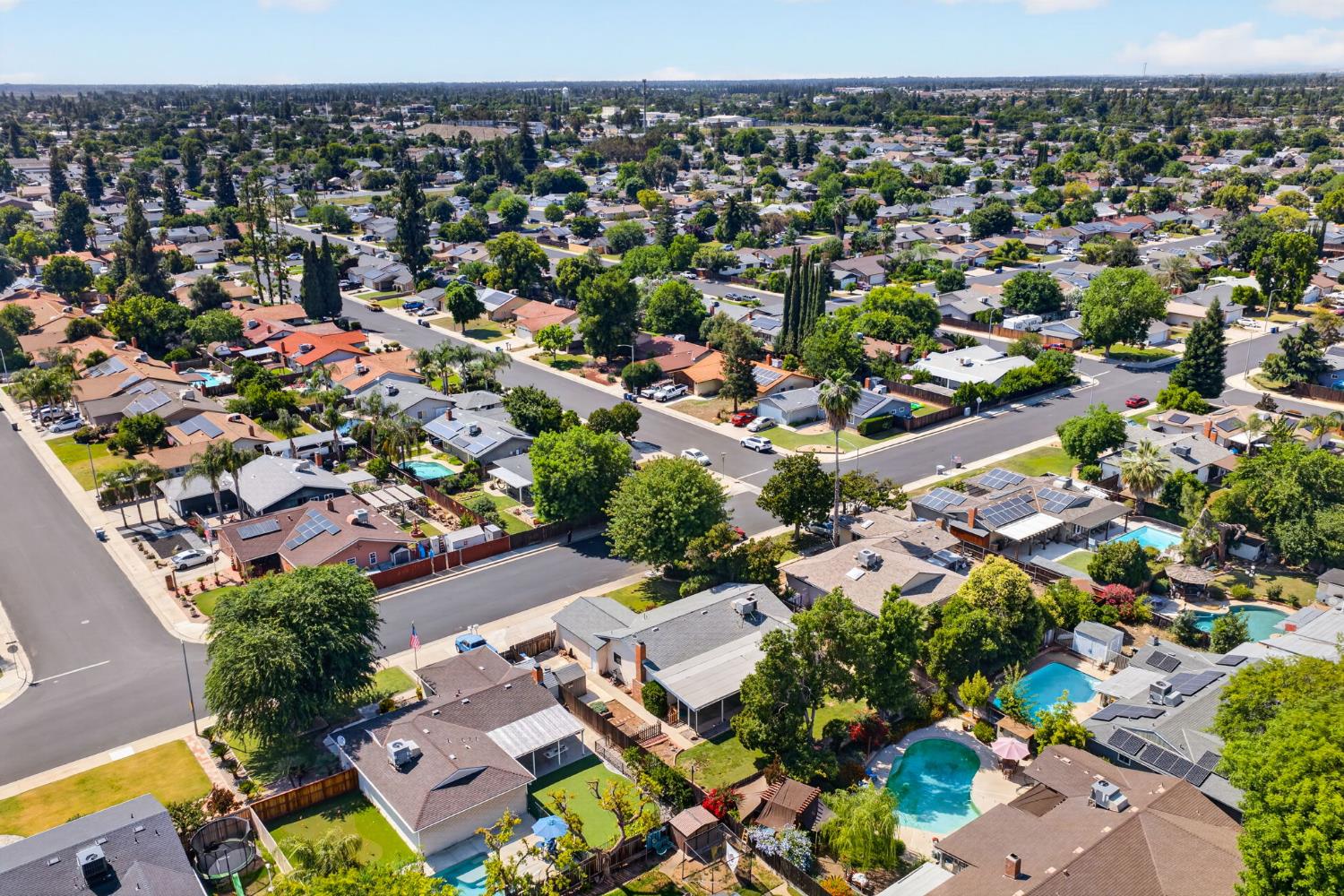 1091 Stanford Ave, Clovis, CA 93611